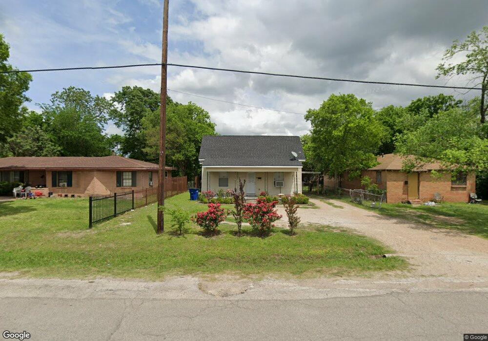 1402 NE Main St, Ennis, TX 75119 - photo 1