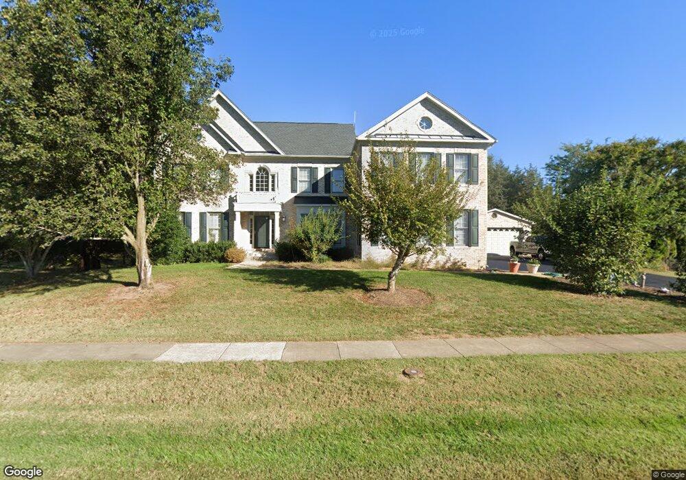 5704 Yewing Way, Gainesville, VA 20155 - photo 1