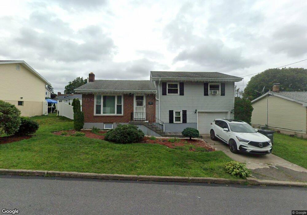 1000 Perry Ct, Hazleton, PA 18201 - photo 1