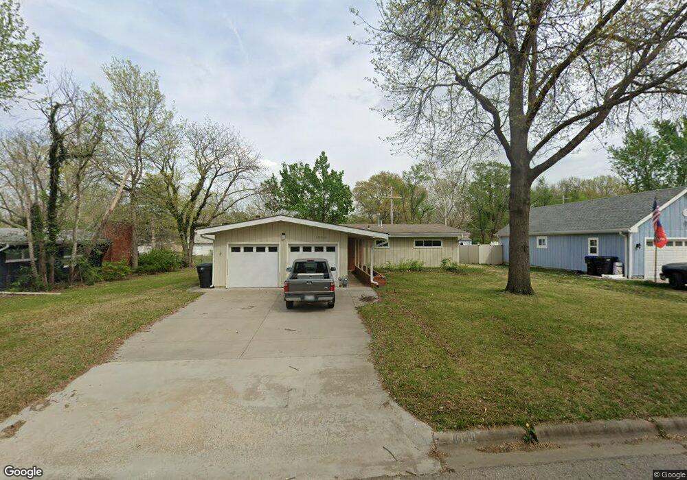 1604 SW Indian Trail, Topeka, KS 66604 - photo 1