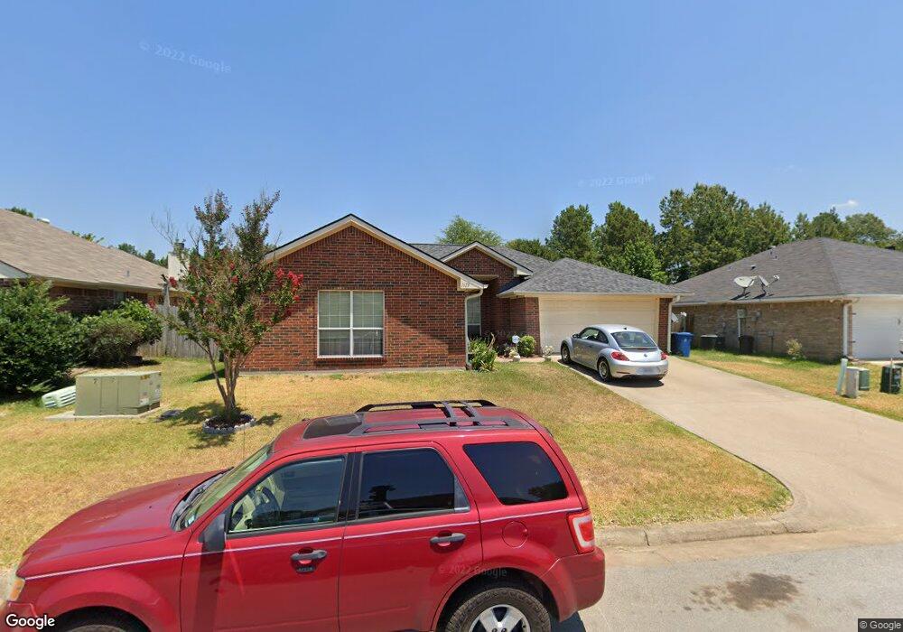 1613 Amanda Ln, Kilgore, TX 75662 - photo 1