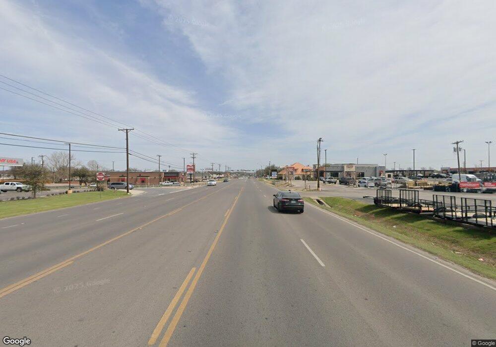 1216 B W Westhenderson, Cleburne, TX 76033 - photo 1