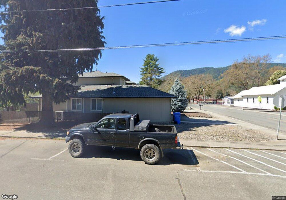 315 Broadway St, Rogue River, OR 97537 - photo 1