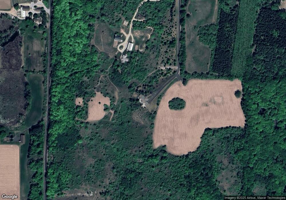 4043 Hi Mount Rd, Kewaskum, WI 53040 - photo 1