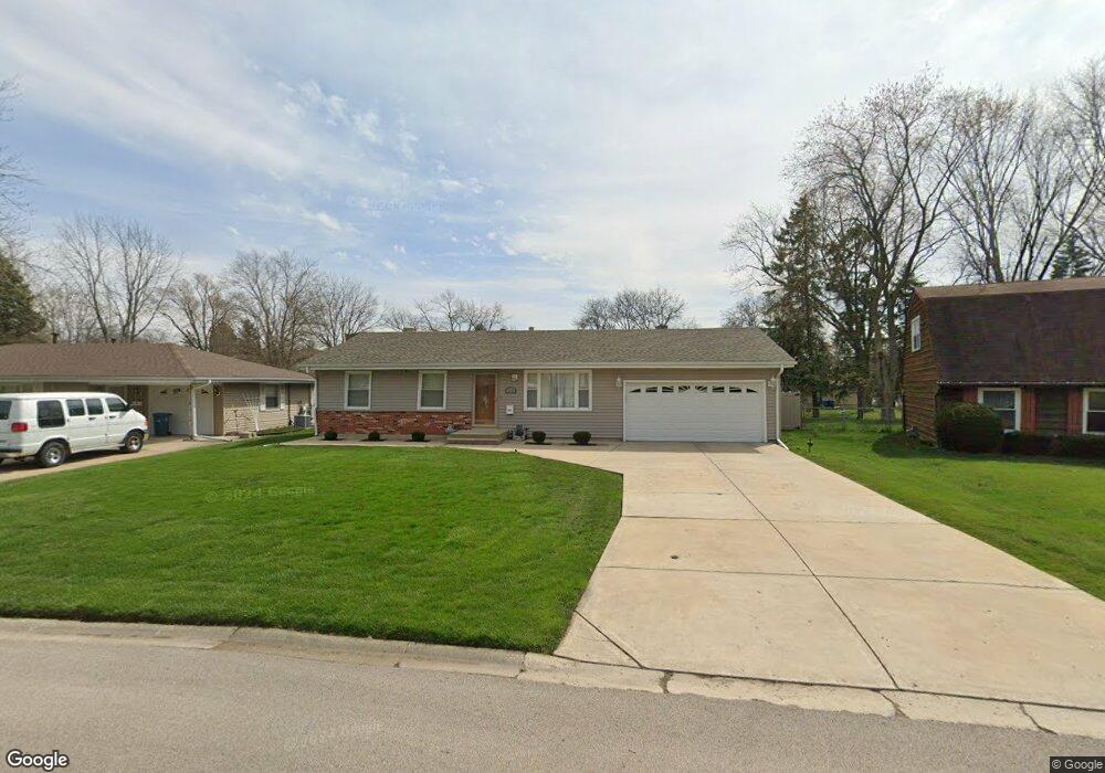 1970 Blueberry Ln, Aurora, IL 60506 - photo 1