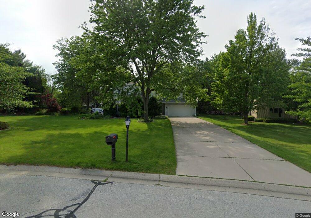 1205 Hawthorne Ridge Dr, Brookfield, WI 53045 - photo 1