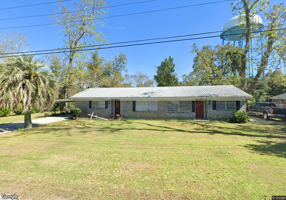 718 Davis St, Blackshear, GA 31516 - photo 1