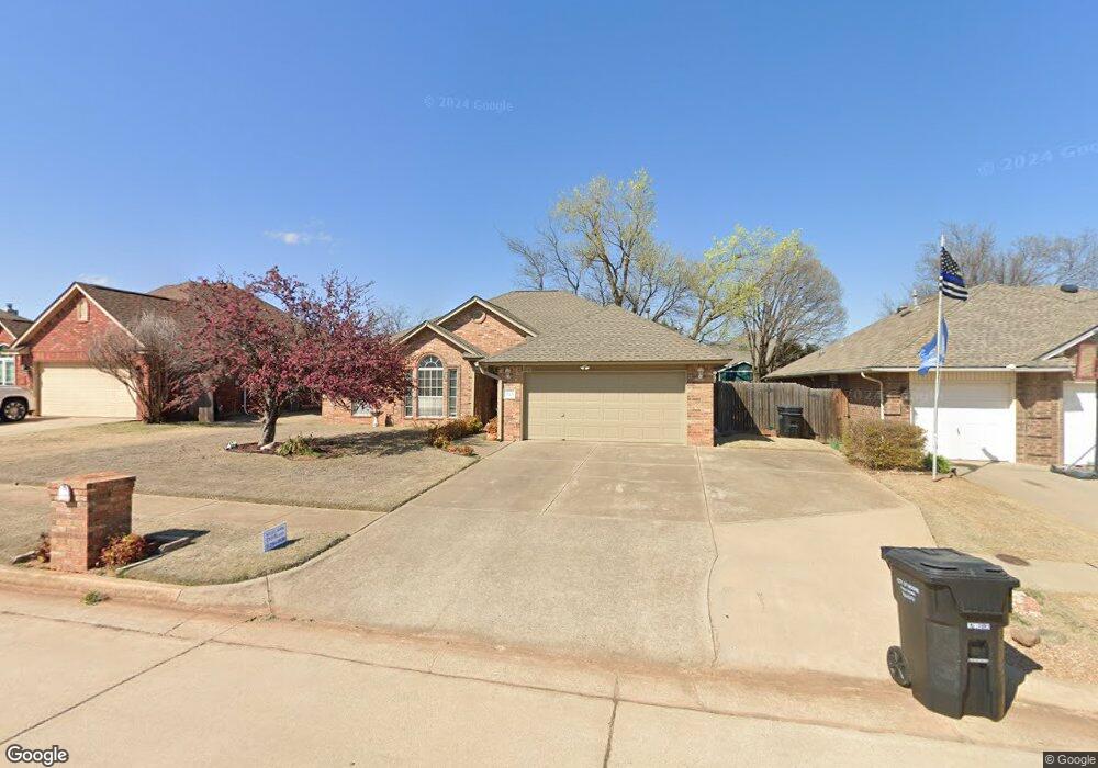 1825 SE 1st St, Moore, OK 73160 - photo 1