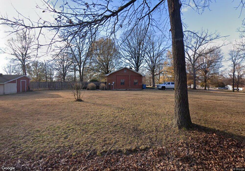 213 Lawneta Ln, Poplar Bluff, MO 63901 - photo 1