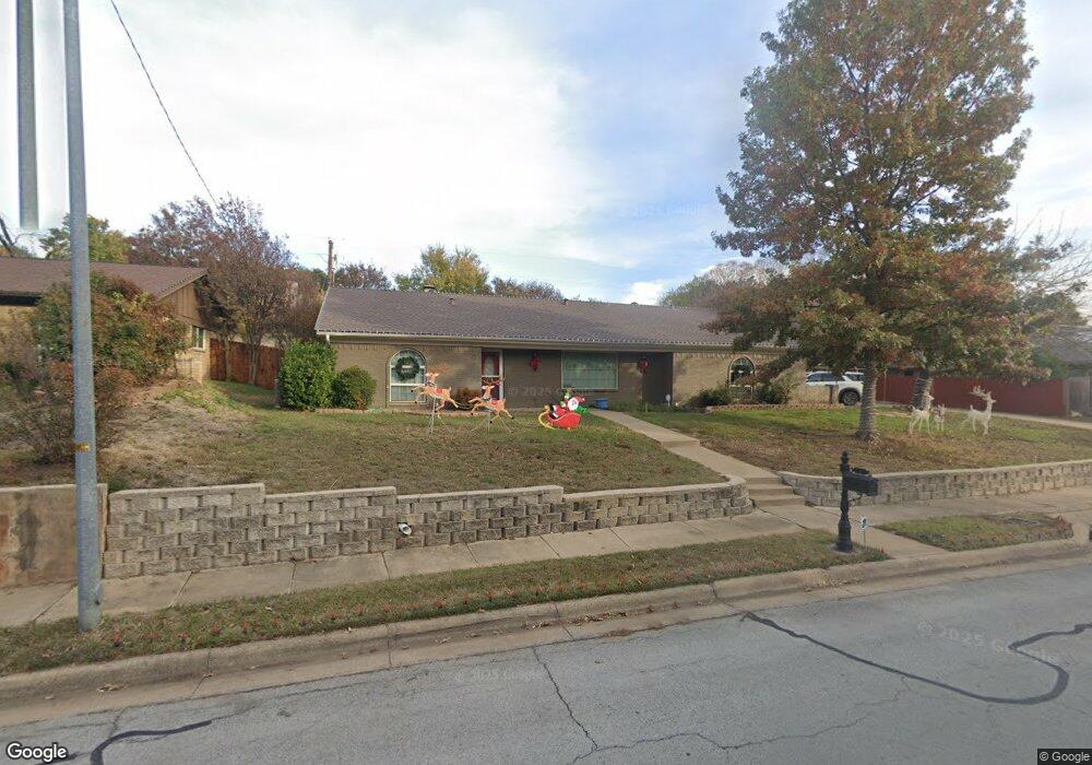 1409 Woodvine Dr, Euless, TX 76040 - photo 1