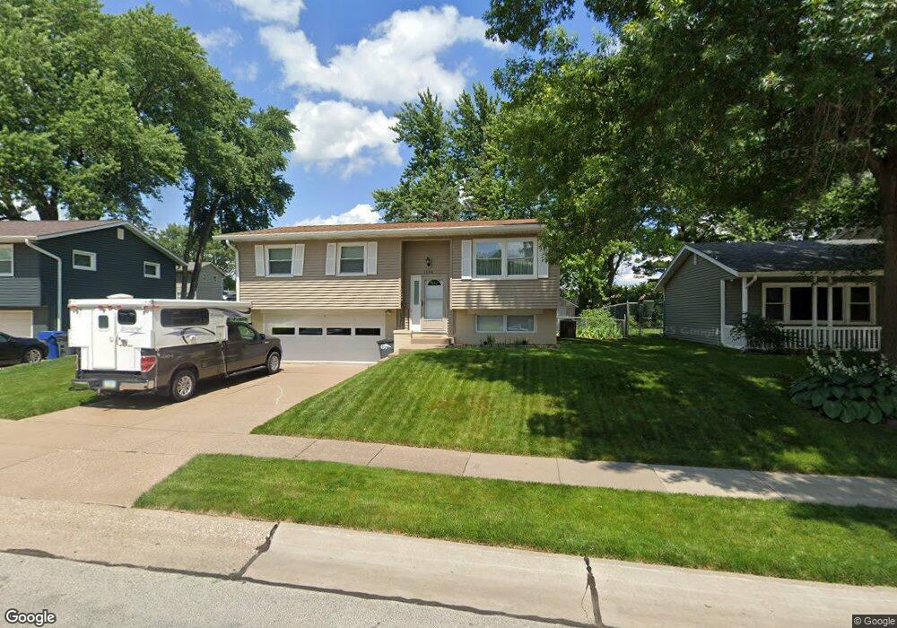 1808 Sutton Place, Bettendorf, IA 52722 - photo 1