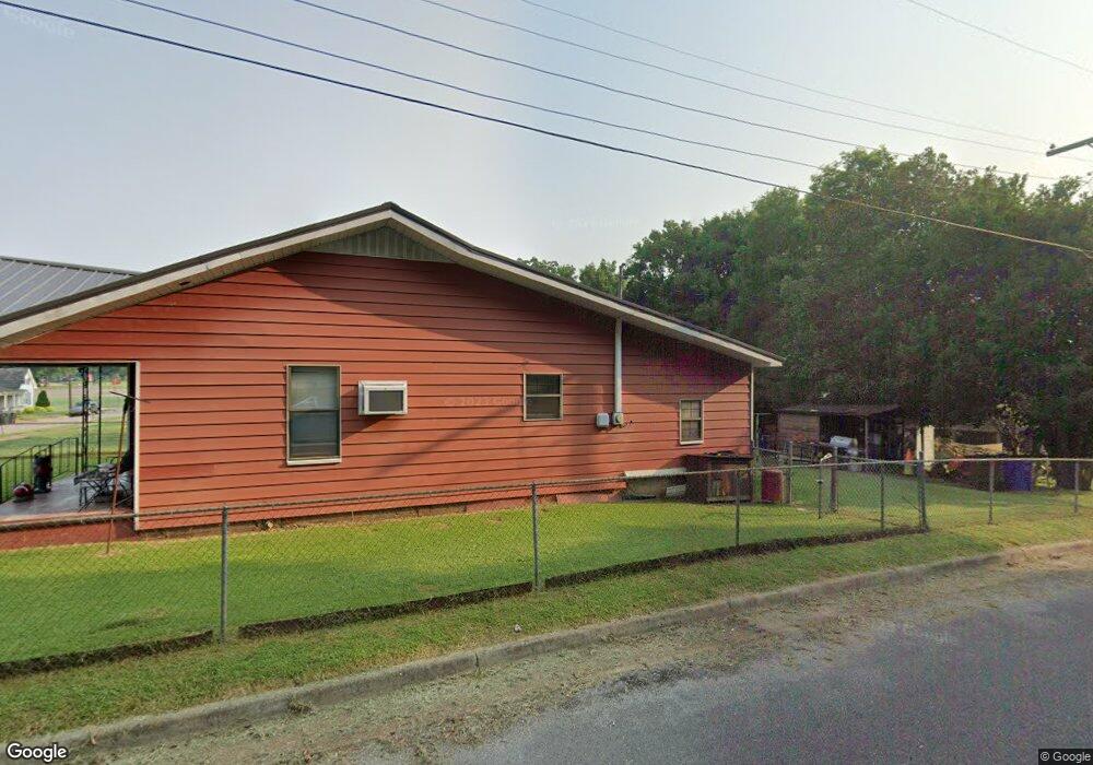 323 Plum St, Florence, AL 35630 - photo 1