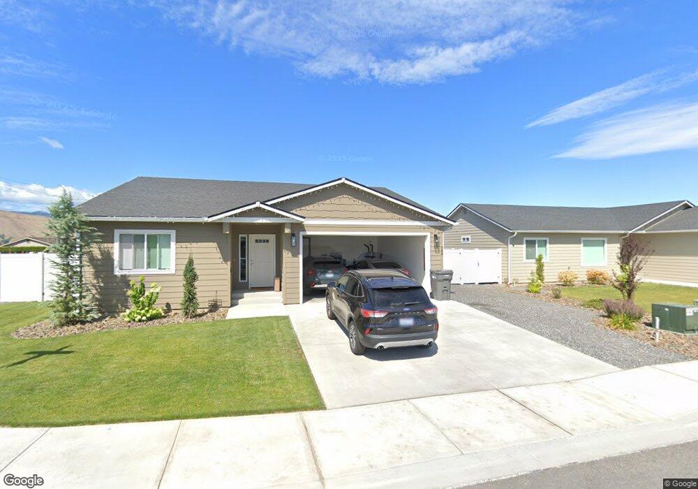 390 S Newton Ave, East Wenatchee, WA 98802 - photo 1