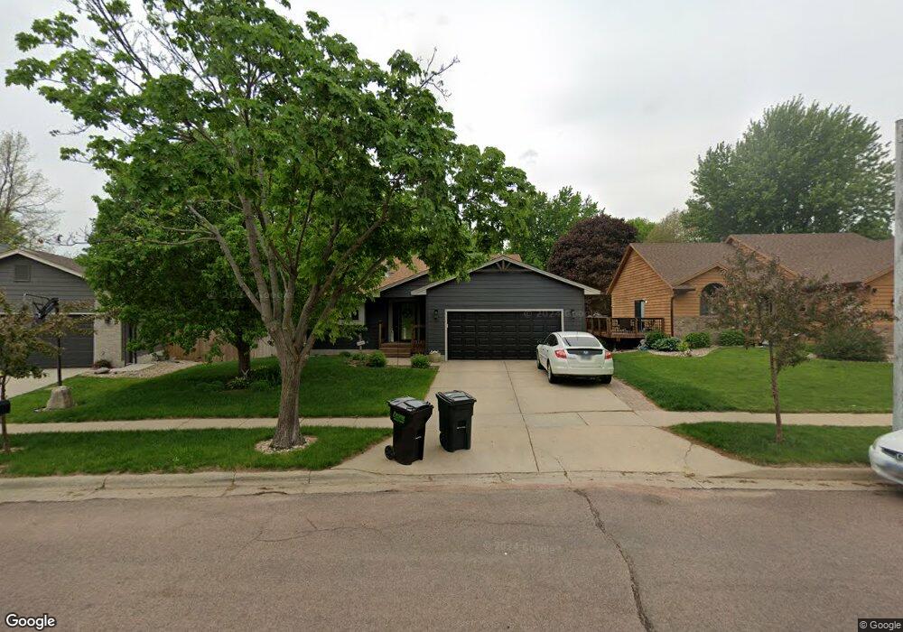 2401 S Avondale Ave, Sioux Falls, SD 57110 - photo 1