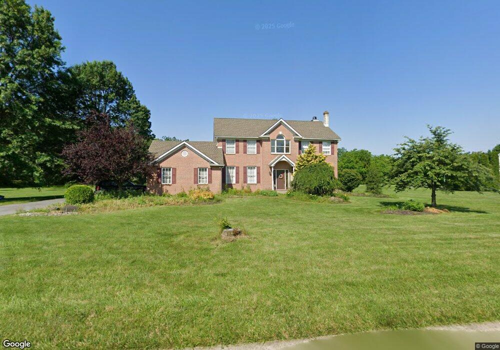 6588 Meadow Ct, Coopersburg, PA 18036 - photo 1