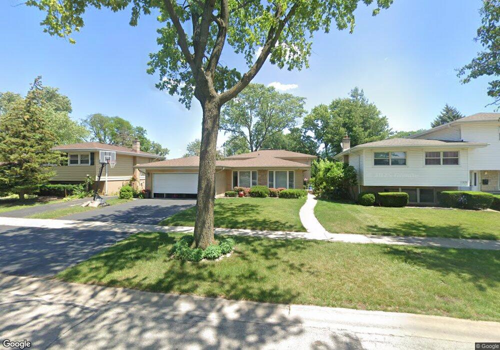 2117 Plainfield Dr, Des Plaines, IL 60018 - photo 1