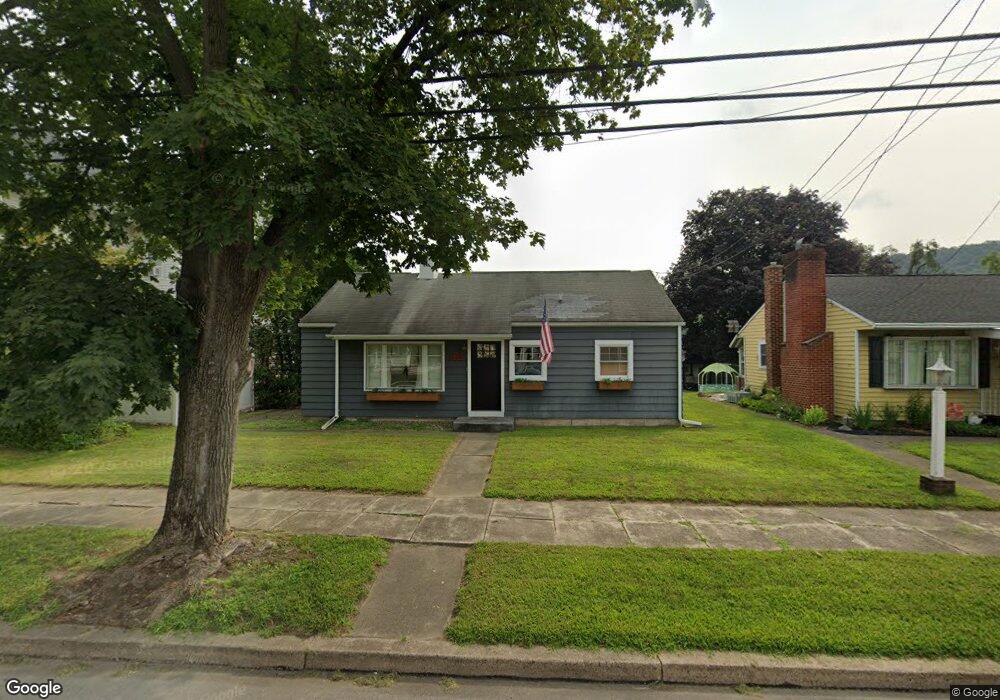 538 Broad St, Nescopeck, PA 18635 - photo 1