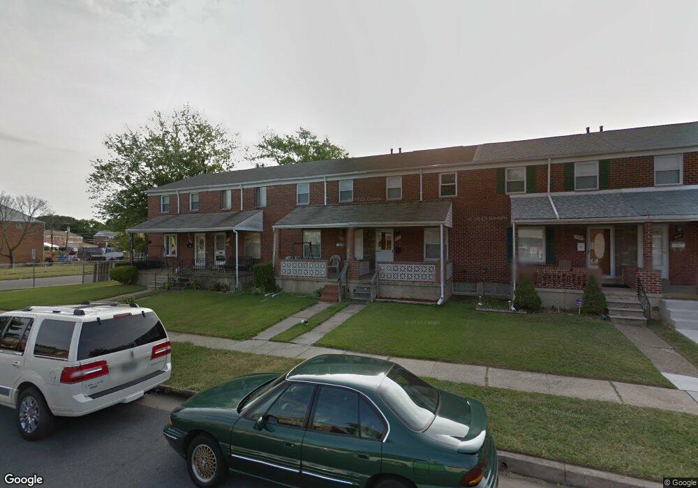 1043 Foxwood Ln, Essex, MD 21221 - photo 1