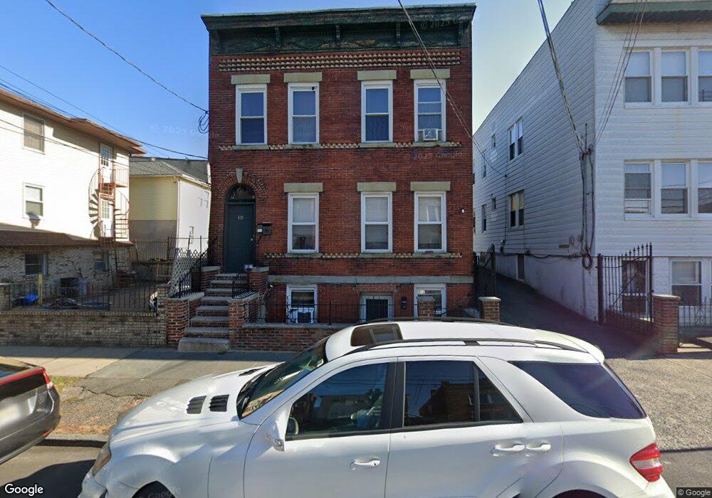 639 N 8th St unit 3, Newark, NJ 07107 - photo 1