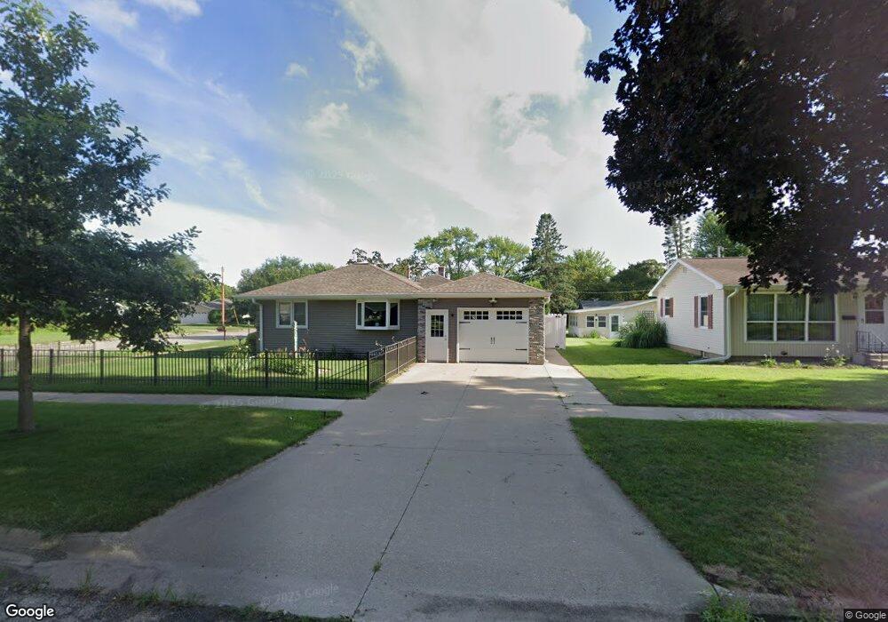 206 S Maple St, La Crescent, MN 55947 - photo 1