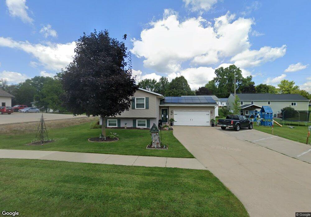 211 Guyer St, West Union, IA 52175 - photo 1