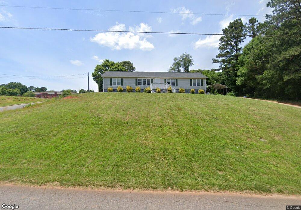 225 Chestnut Ln, Statesville, NC 28625 - photo 1