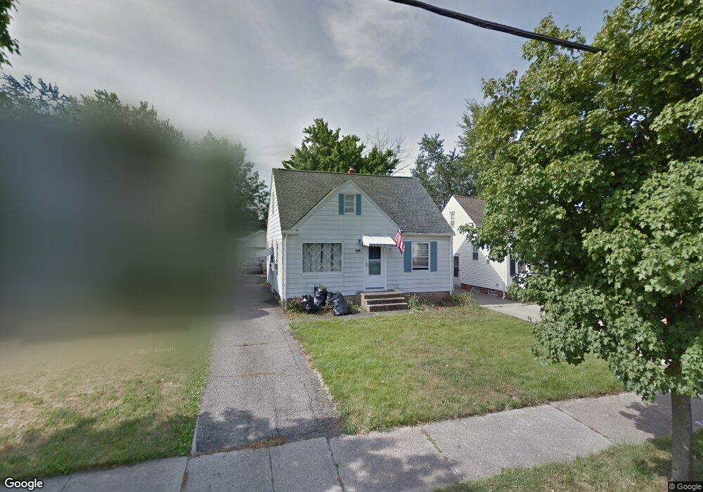 19318 Raymond St, Maple Heights, OH 44137 - photo 1