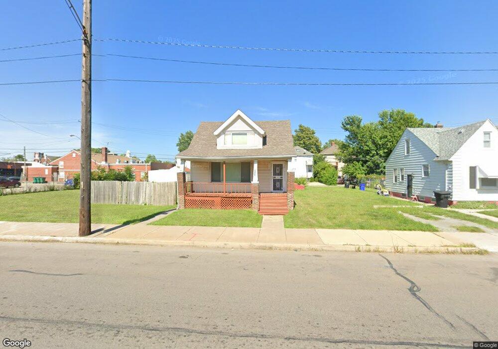 2646 Alter Rd, Detroit, MI 48215 - photo 1