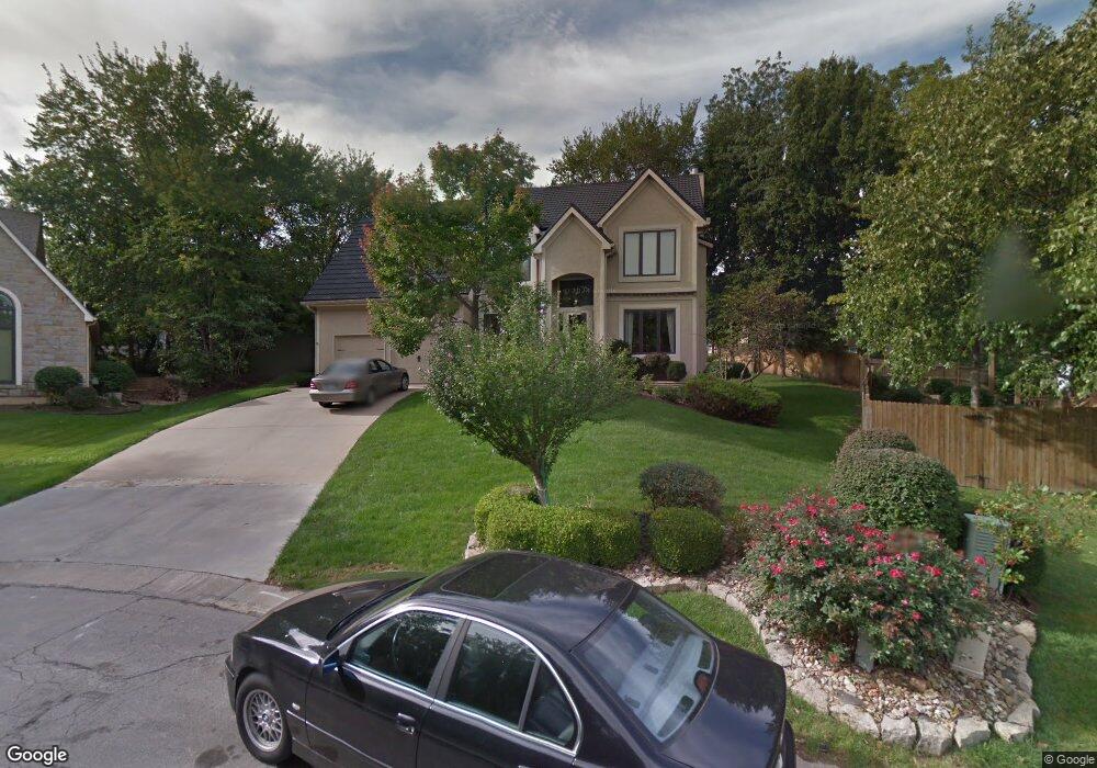 7825 Oakview Ln, Shawnee, KS 66216 - photo 1