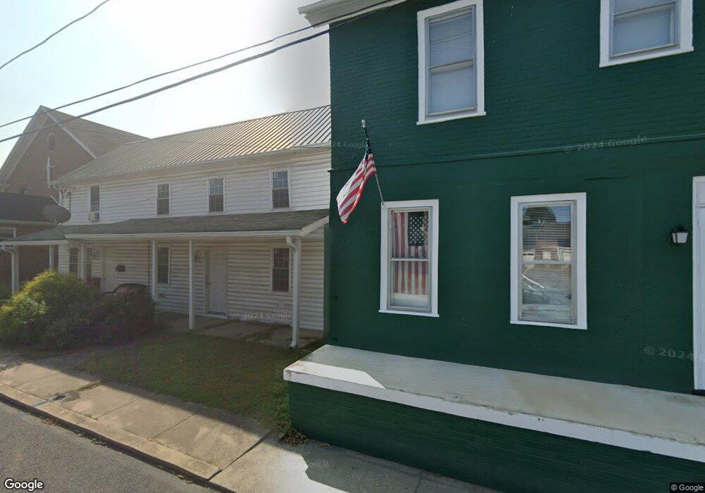 28 N Park Ave, Mercersburg, PA 17236 - photo 1