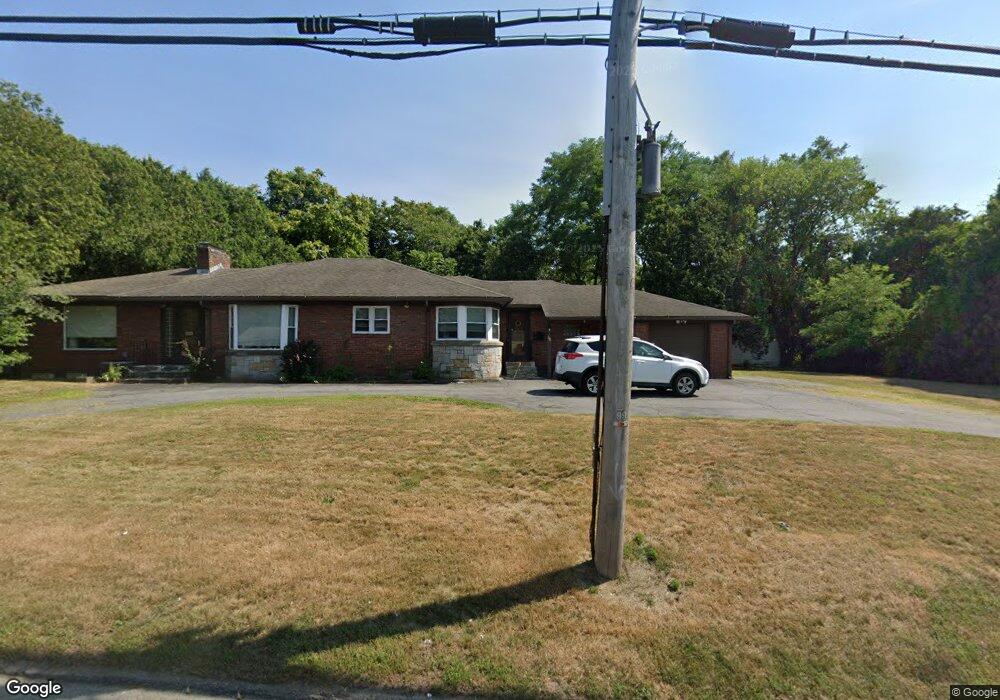 548 Sunderland Rd, Worcester, MA 01604 - photo 1