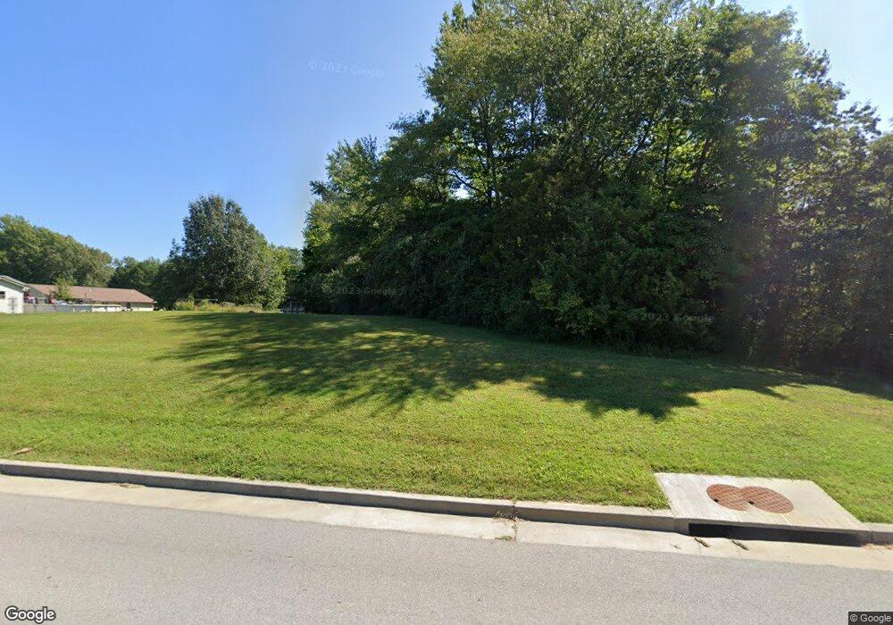 109 Saint Marys Dr, Harrisburg, IL 62946 - photo 1