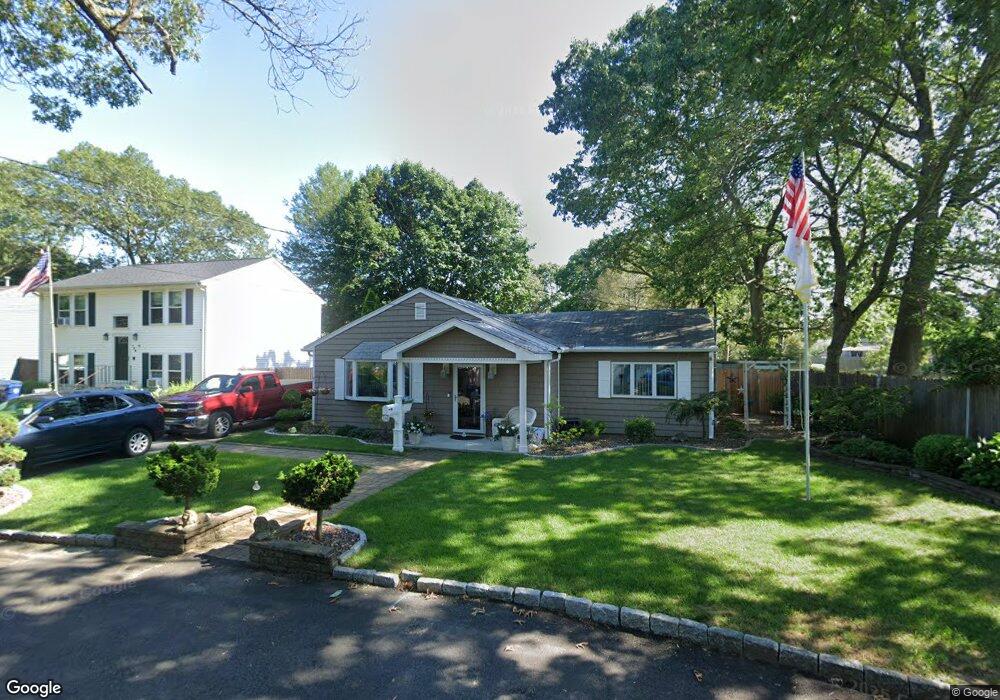 136 Toledo Ave, Warwick, RI 02888 - photo 1