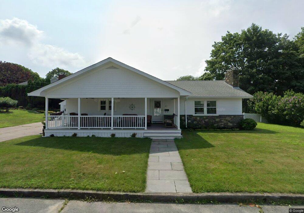 21 Highland St, South Dartmouth, MA 02748 - photo 1