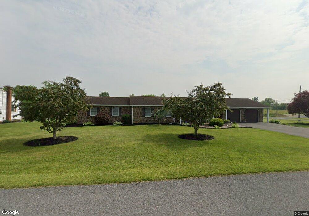 4452 Shatzer St, Chambersburg, PA 17202 - photo 1