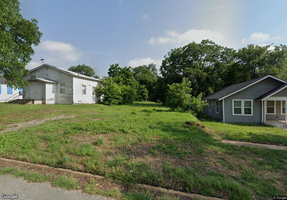 719 Martin Luther King St, Denison, TX 75020 - photo 1