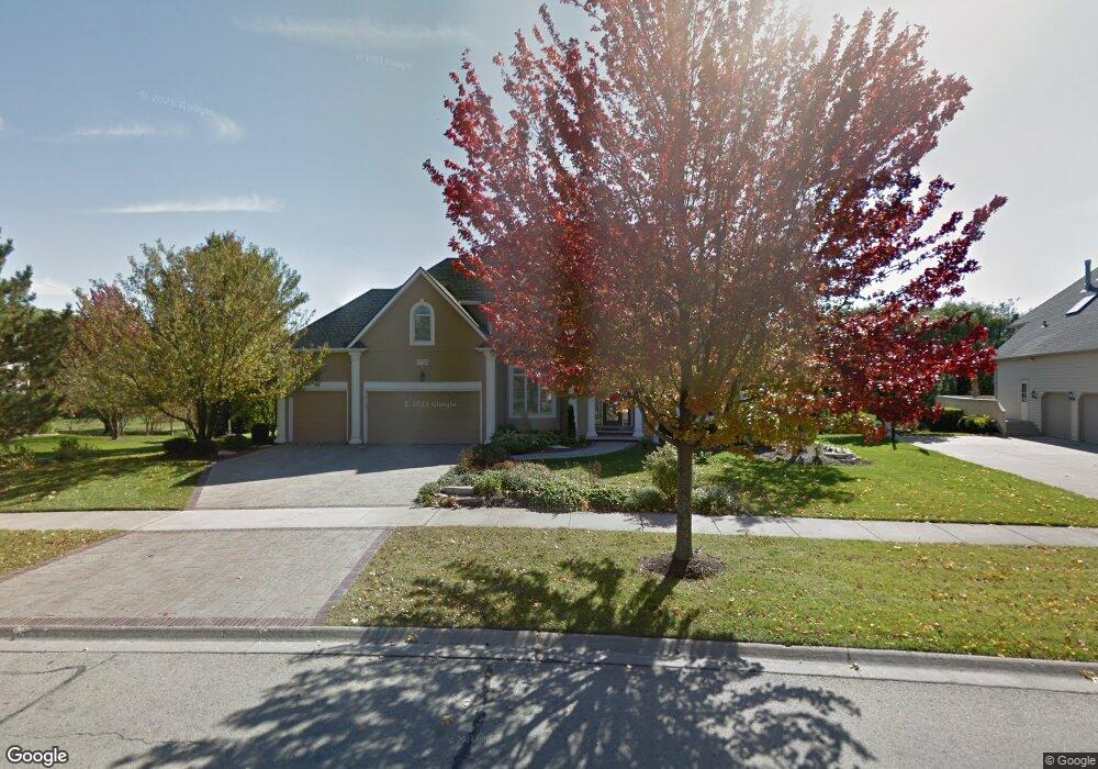 1720 Robert Ln, Naperville, IL 60564 - photo 1