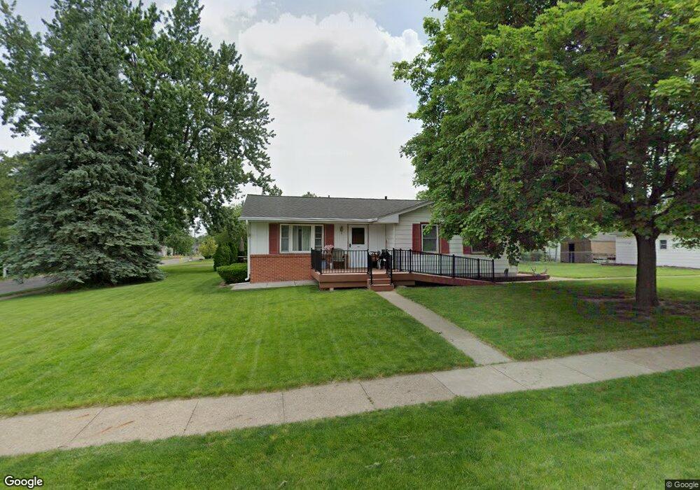 2459 E Shawnee Ave, Des Moines, IA 50317 - photo 1