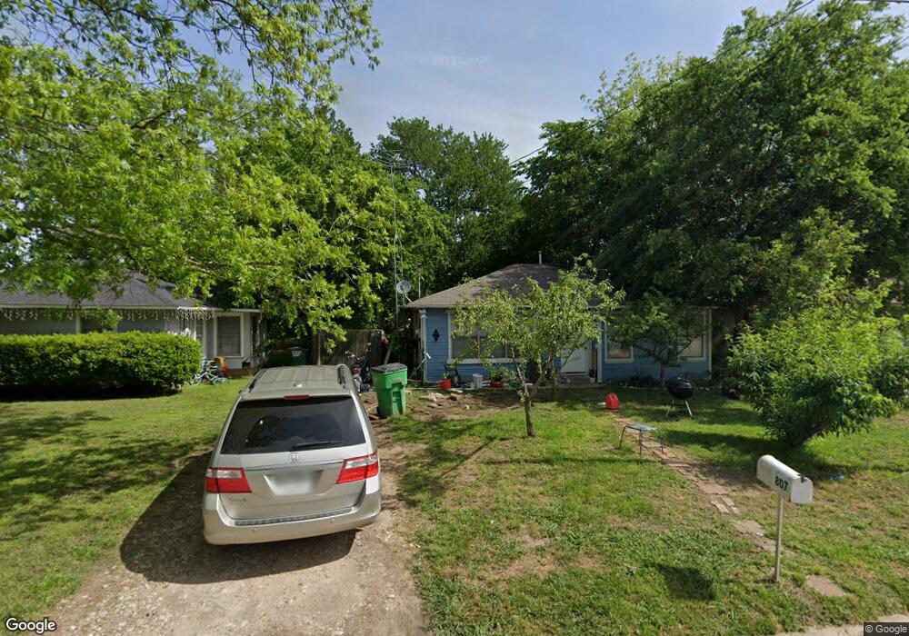 807 E Garnett St, Gainesville, TX 76240 - photo 1