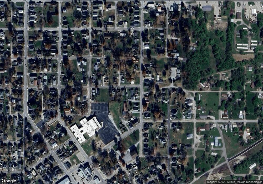 412 E 8th St, Bicknell, IN 47512 - photo 1