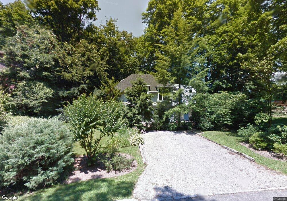 10 Hill Ln, Glen Head, NY 11545 - photo 1