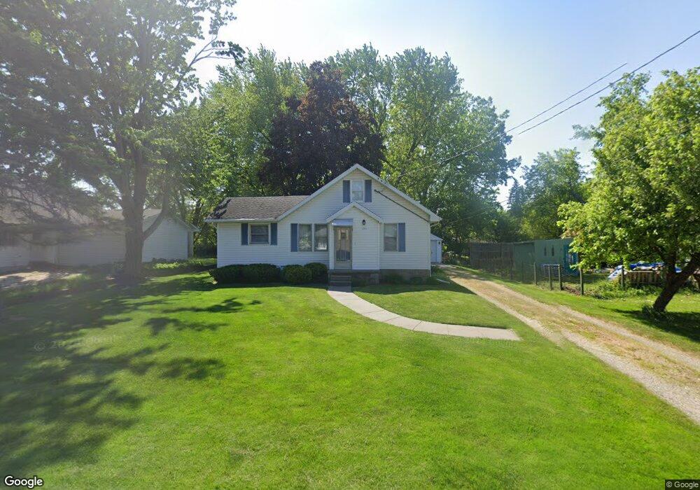 1041 Robins Rd, Lansing, MI 48917 - photo 1