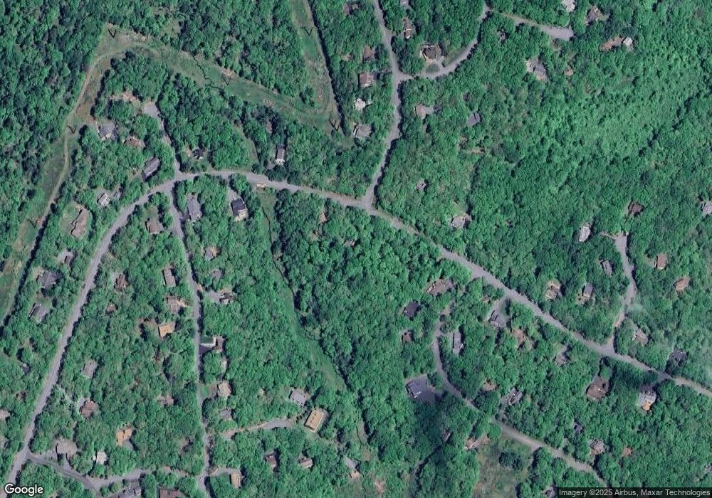 203 Surrey Dr, Hawley, PA 18428 - photo 1