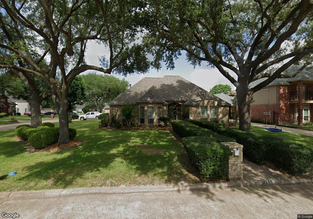 7207 Birchtree Forest Dr, Houston, TX 77088 - photo 1