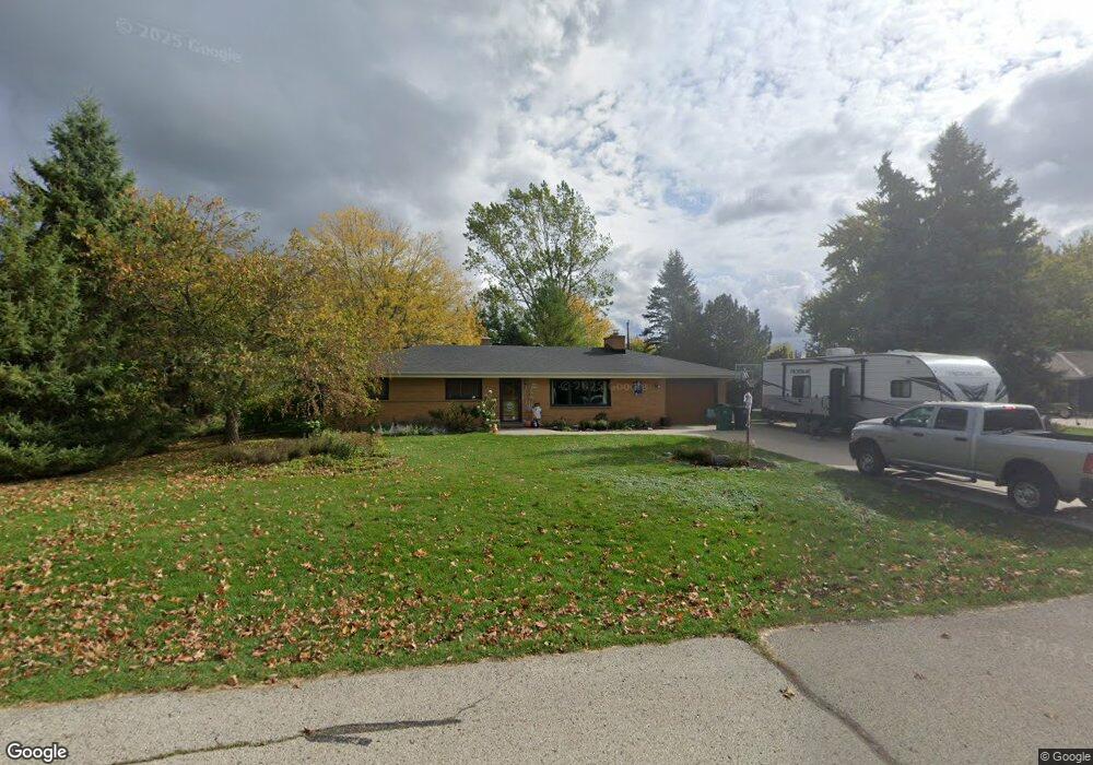 W150N6936 Country Ln, Menomonee Falls, WI 53051 - photo 1