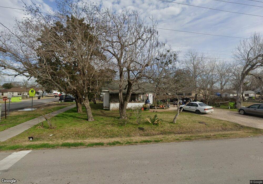 2001 Avenue D, Rosenberg, TX 77471 - photo 1