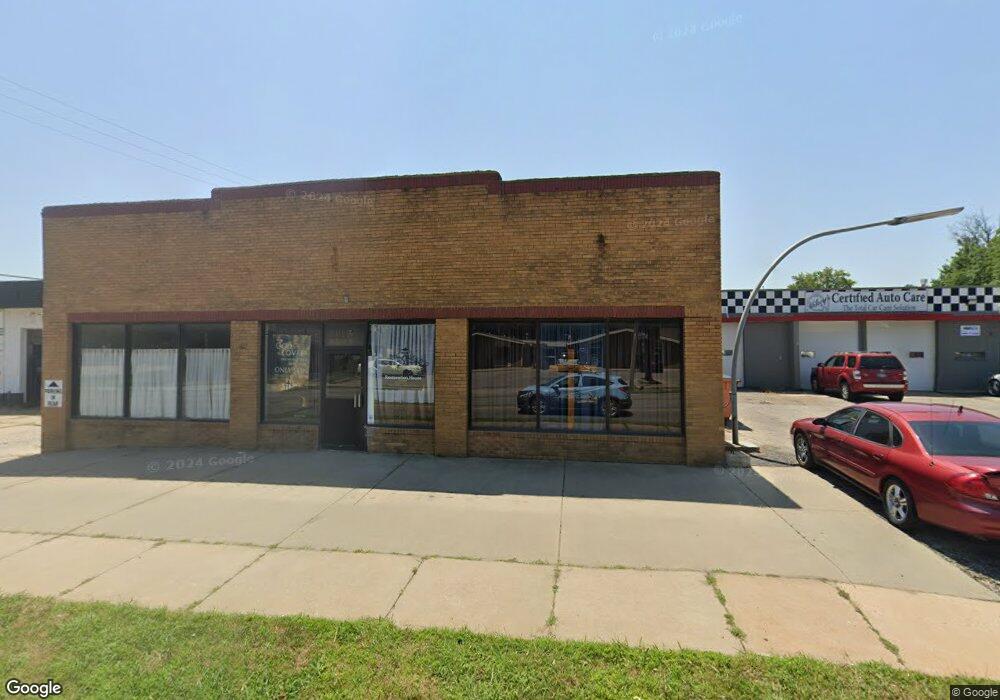 2213 SW 10th Ave, Topeka, KS 66604 - photo 1