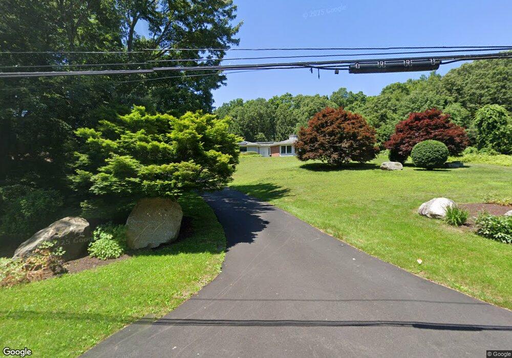 42 Crestview Dr, Woodbridge, CT 06525 - photo 1