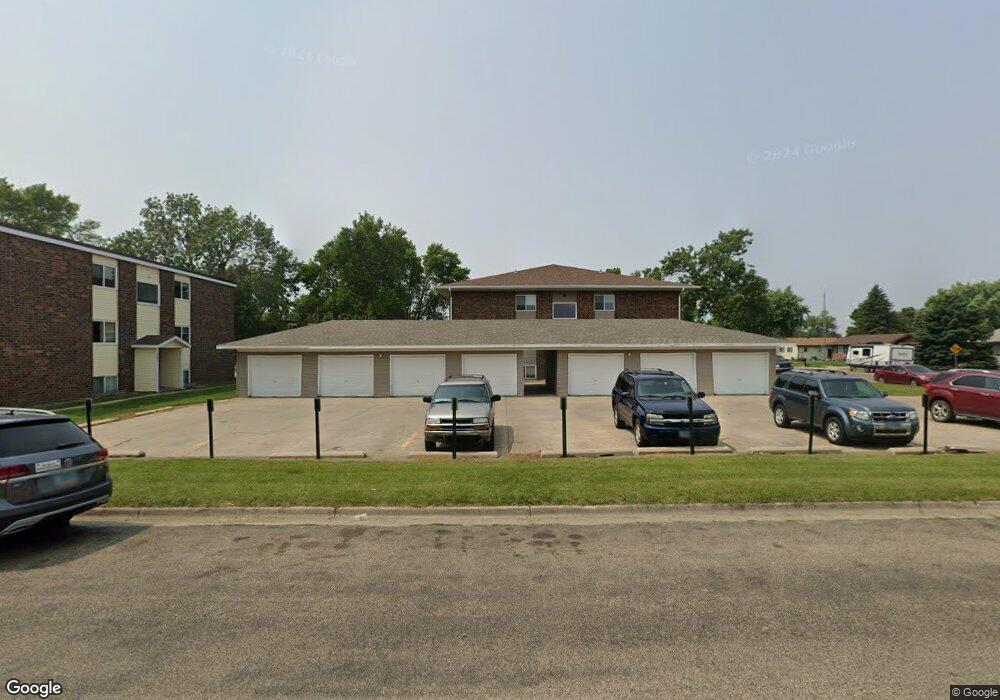 1014 16th St NE, Jamestown, ND 58401 - photo 1