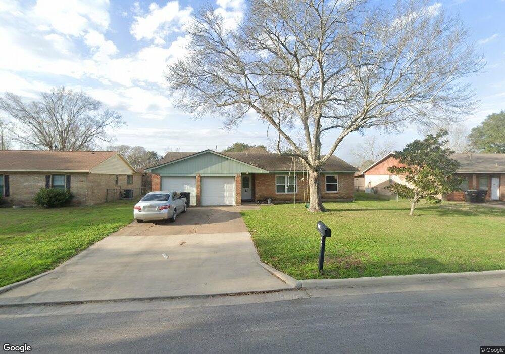 374 Windsor Square, Alvin, TX 77511 - photo 1